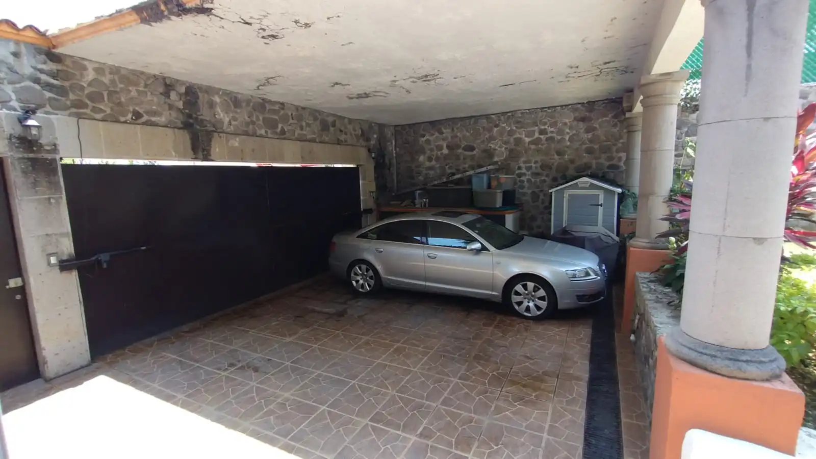 VENTA DE EXCELENTE CASA SOLA EN FRACCIONAMIENTO BURGOS BUGAMBILIAS.