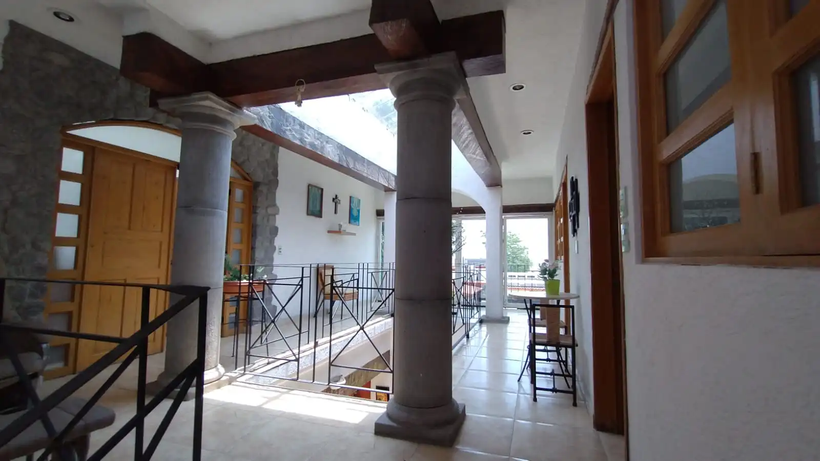 VENTA DE EXCELENTE CASA SOLA EN FRACCIONAMIENTO BURGOS BUGAMBILIAS.