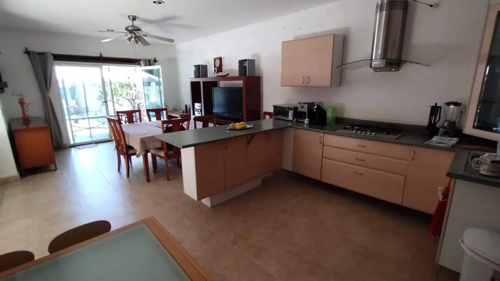VENTA DE EXCELENTE CASA SOLA EN FRACCIONAMIENTO BURGOS BUGAMBILIAS.