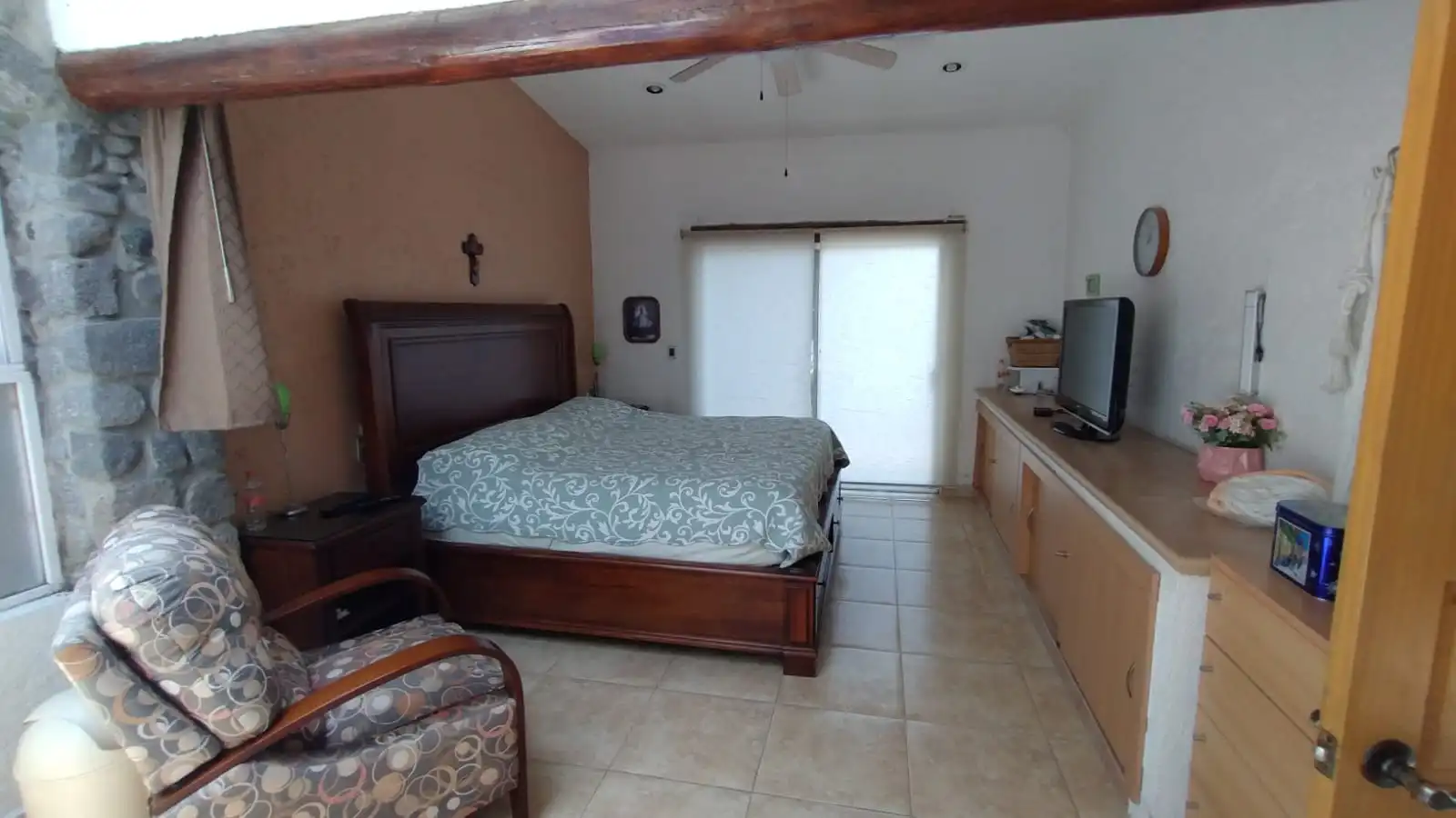 VENTA DE EXCELENTE CASA SOLA EN FRACCIONAMIENTO BURGOS BUGAMBILIAS.