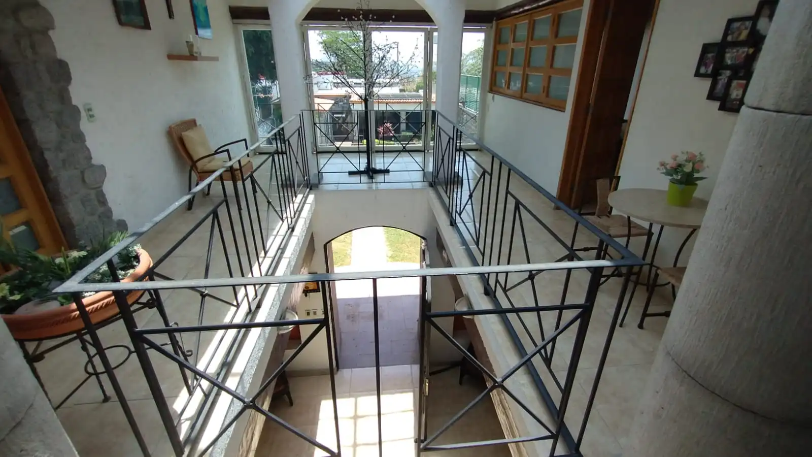 VENTA DE EXCELENTE CASA SOLA EN FRACCIONAMIENTO BURGOS BUGAMBILIAS.