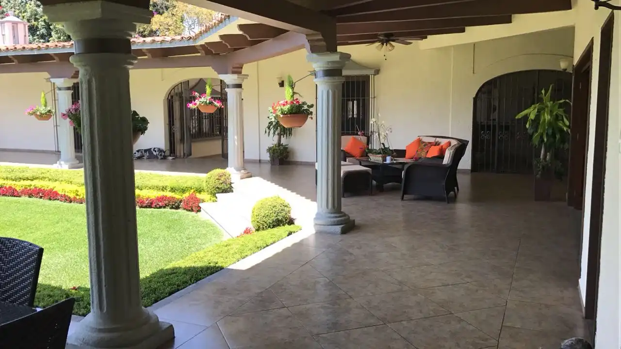 Venta de Casa de un Nivel en Privada en Colonia Las Palmas, Cuernavaca