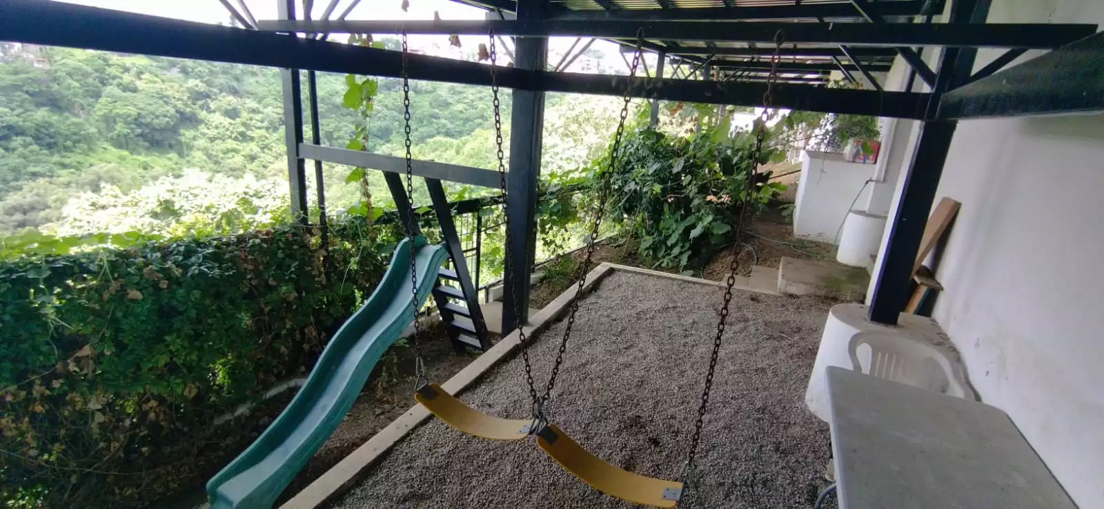 VENTA DE CASA CON VISTA PANORÁMICA, EN RANCHO TETELA, CUERNAVACA