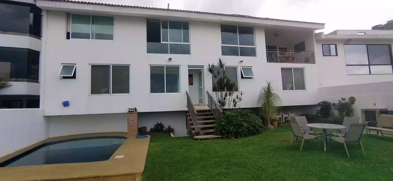 VENTA DE CASA CON VISTA PANORÁMICA, EN RANCHO TETELA, CUERNAVACA