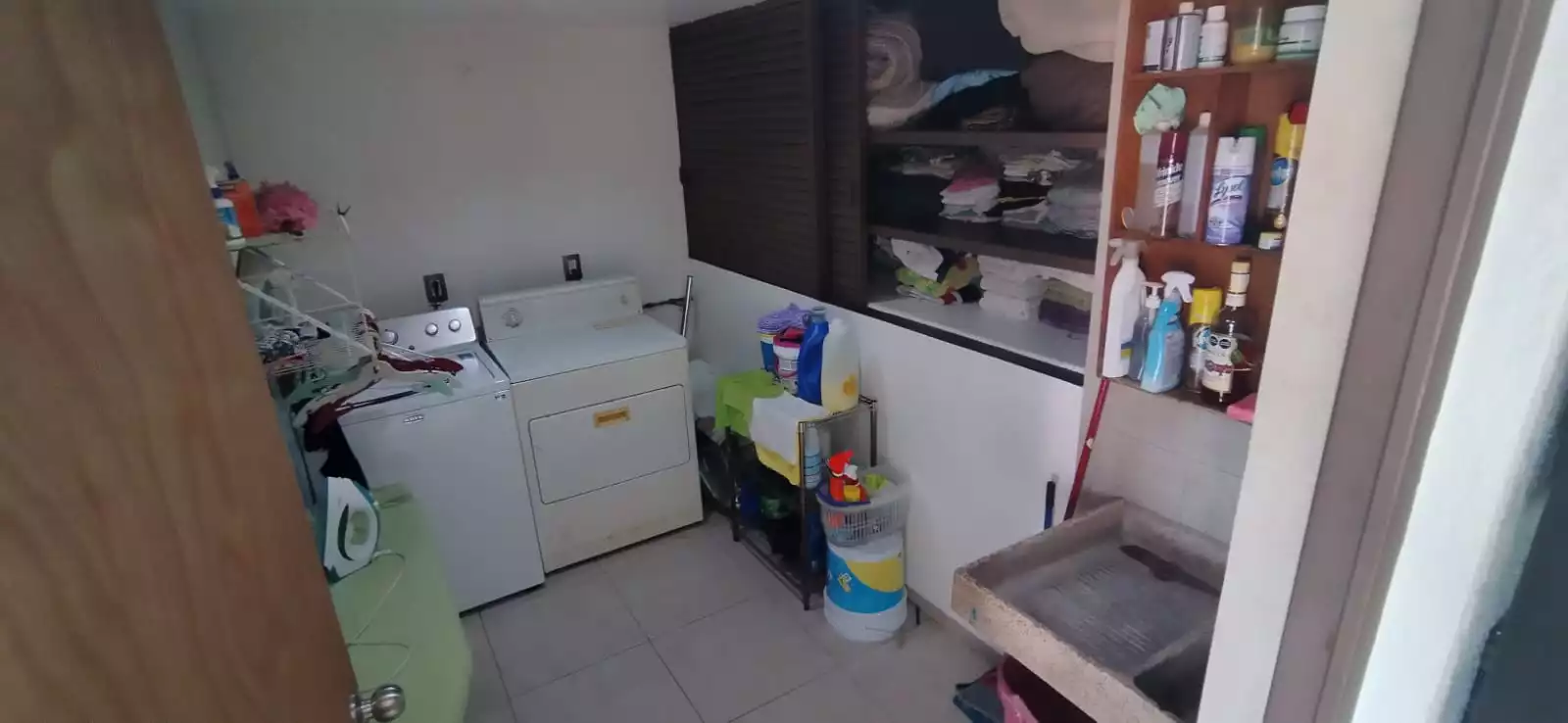 VENTA DE CASA CON VISTA PANORÁMICA, EN RANCHO TETELA, CUERNAVACA