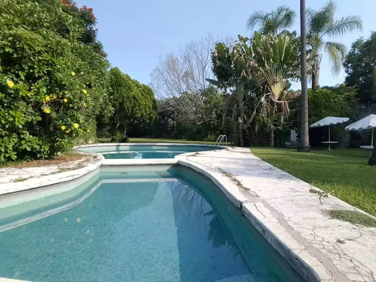 Casa en Venta de un Nivel en Condominio en Lomas de Cuernavaca