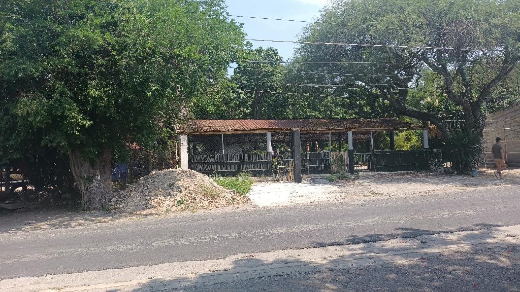 Terreno comercial en Tequesquitengo