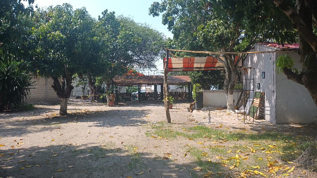 Terreno comercial en Tequesquitengo