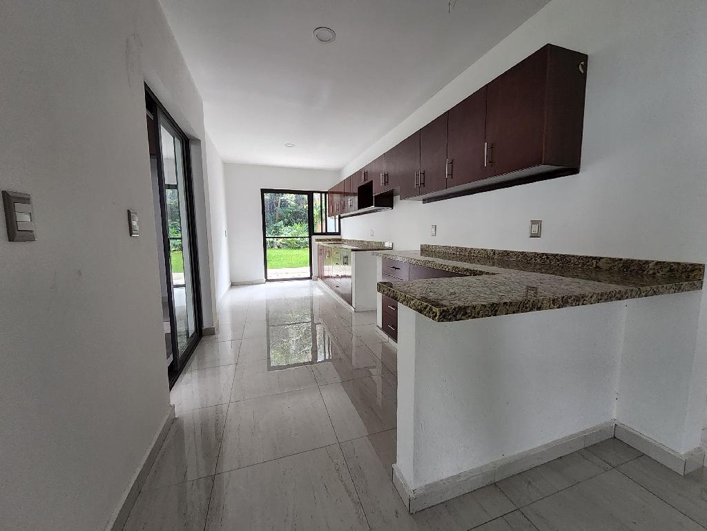 Residencia con hermoso jardín (micro clima)