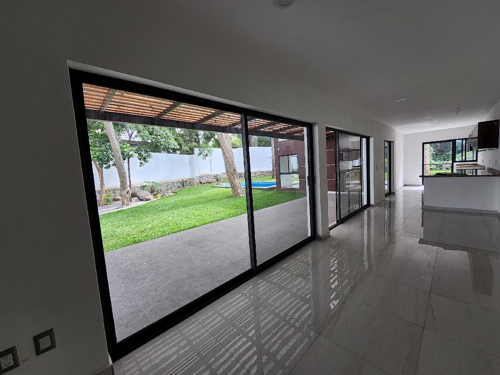 Residencia con hermoso jardín (micro clima)