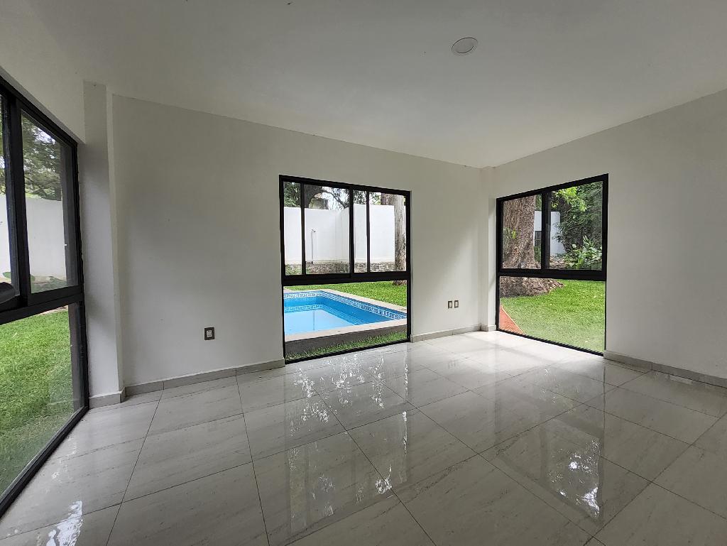 Residencia con hermoso jardín (micro clima)