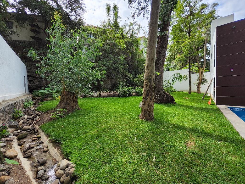 Residencia con hermoso jardín (micro clima)