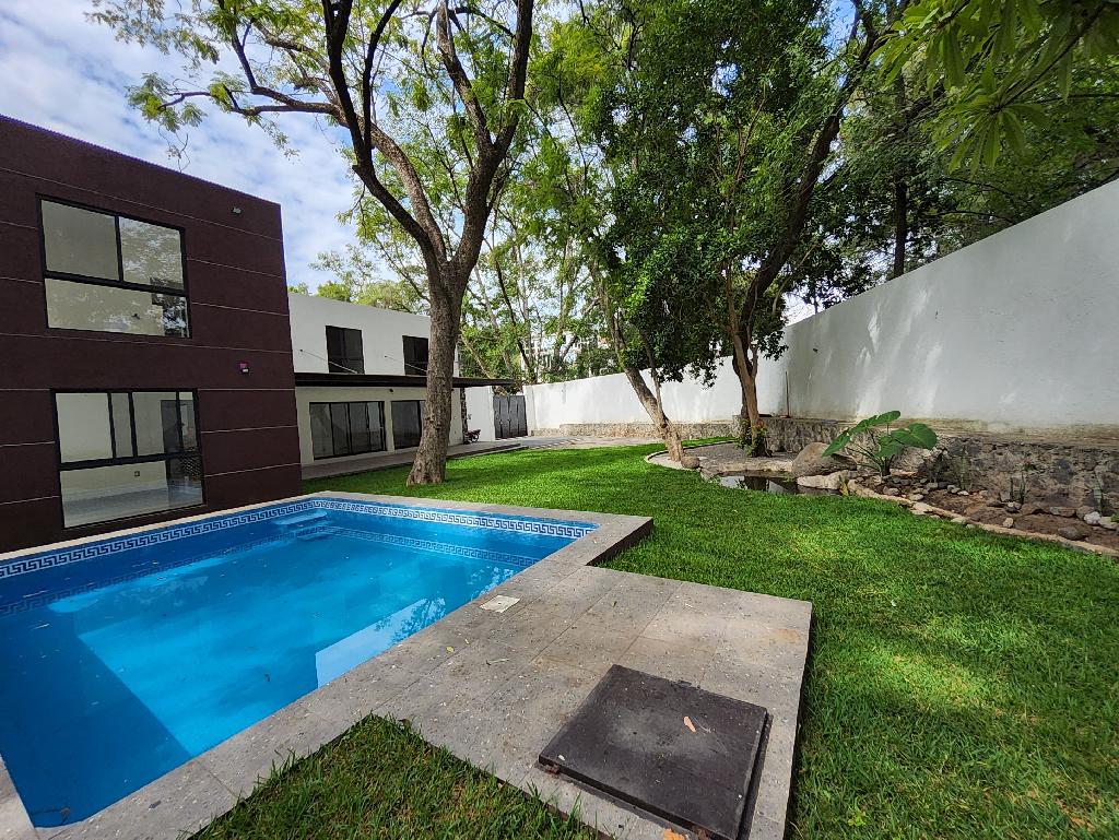 Residencia con hermoso jardín (micro clima)