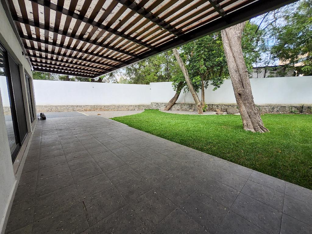 Residencia con hermoso jardín (micro clima)