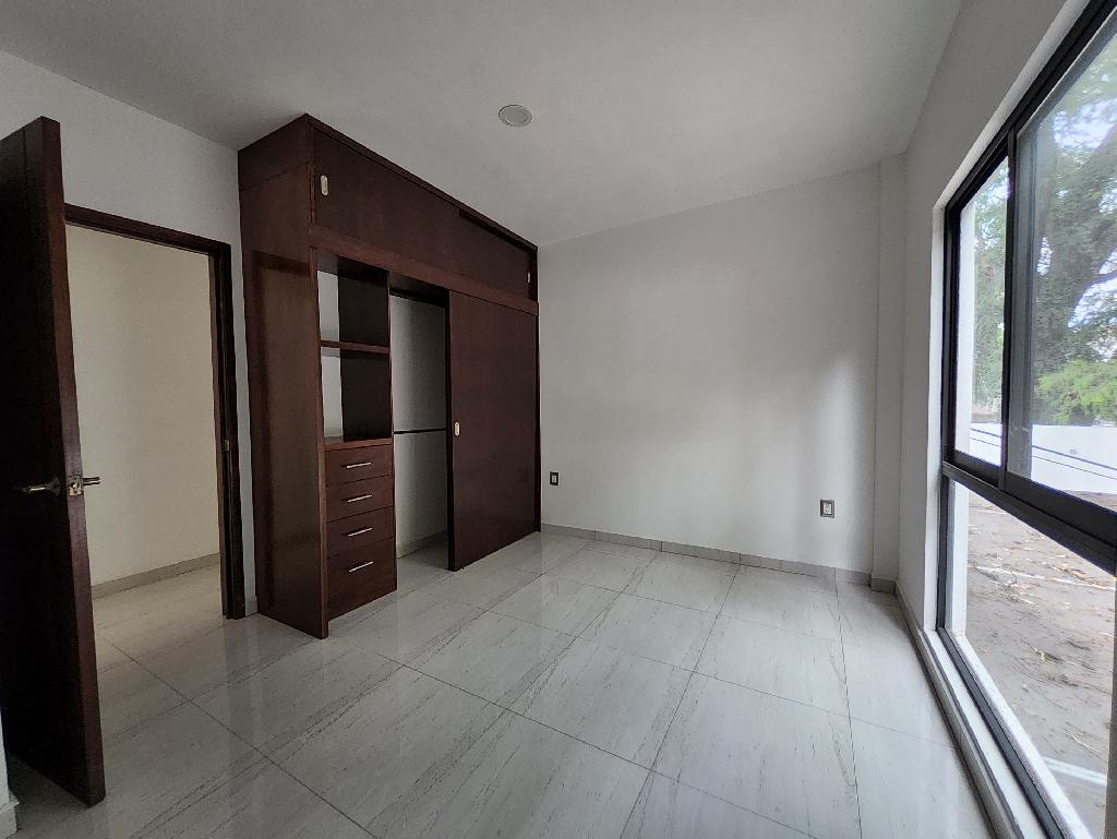 Residencia con hermoso jardín (micro clima)