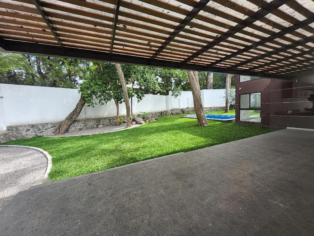 Residencia con hermoso jardín (micro clima)