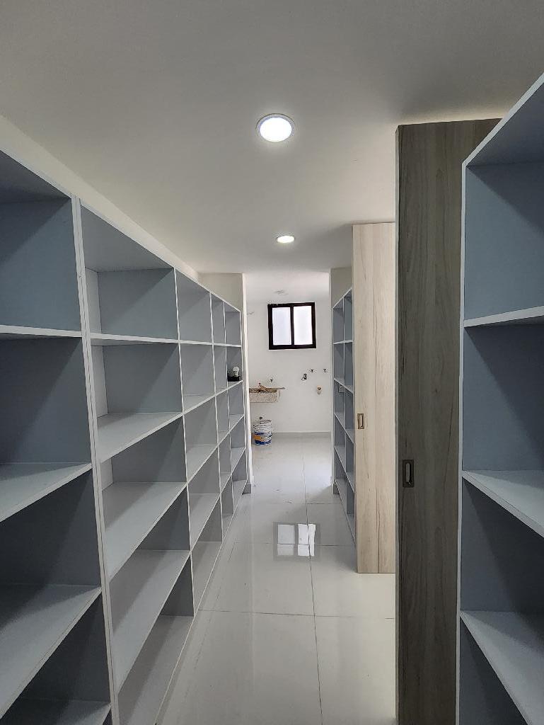 Casa estilo moderno en fraccionamiento Lomas de Cuernavaca