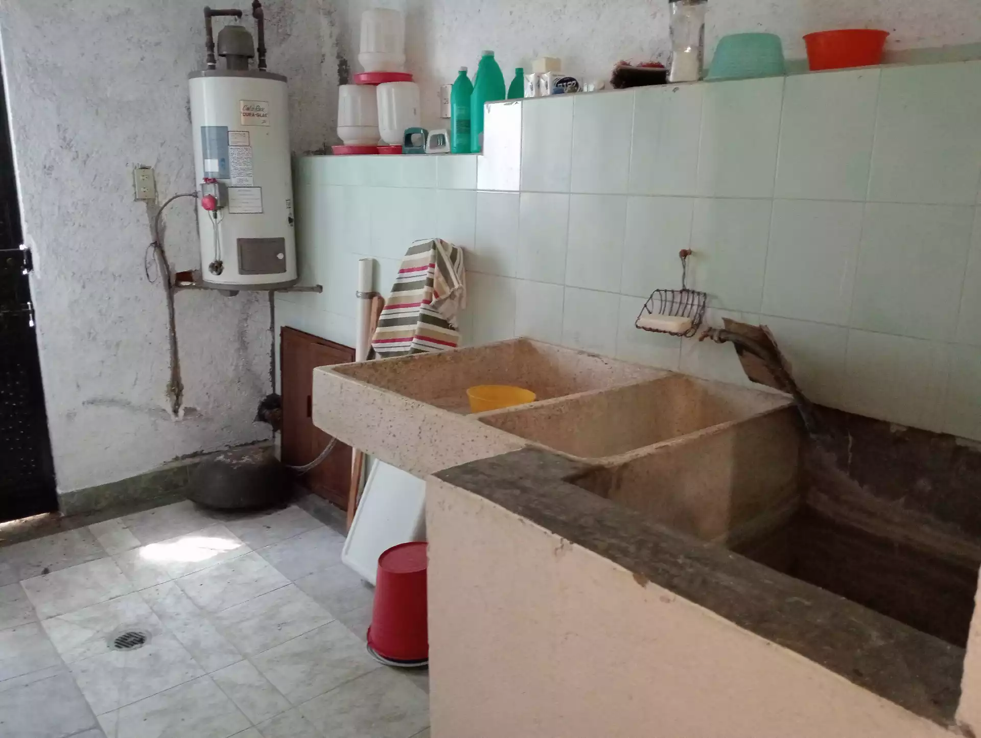 Casa de campo con extenso terreno en Xochitepec w