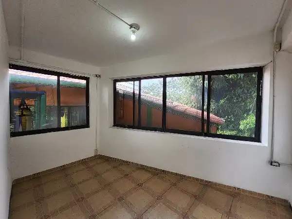 Conjunto de oficinas (consultorios) ideales para empresas o médicos.
