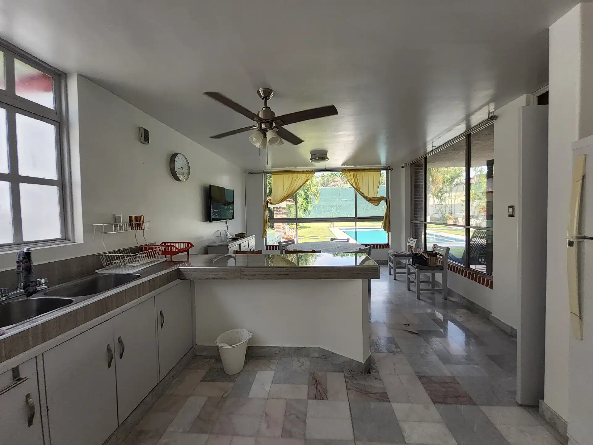 Residencia ideal para disfrutar del clima de Morelos, zona sur de Cuernavaca.