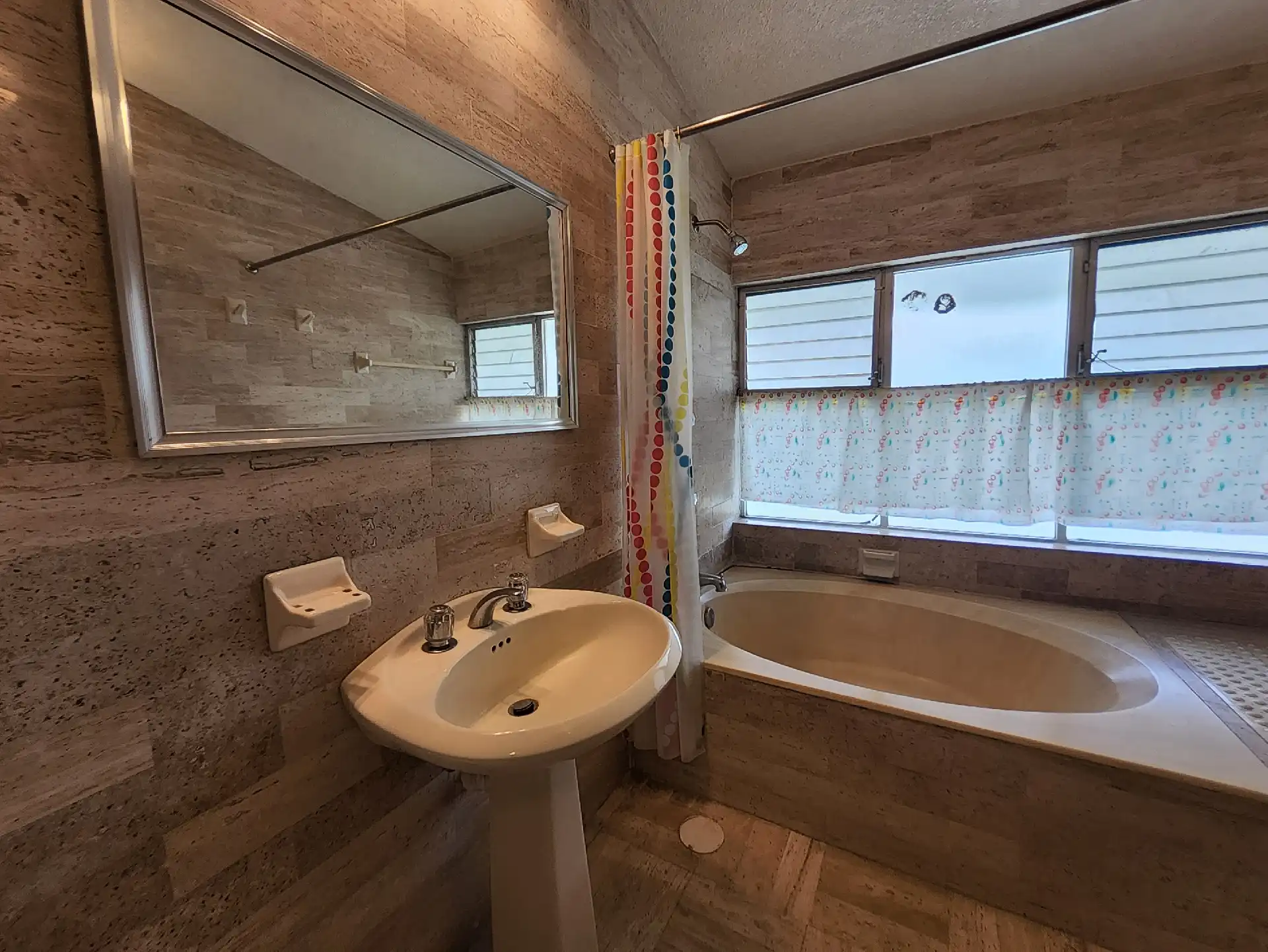 Residencia ideal para disfrutar del clima de Morelos, zona sur de Cuernavaca.