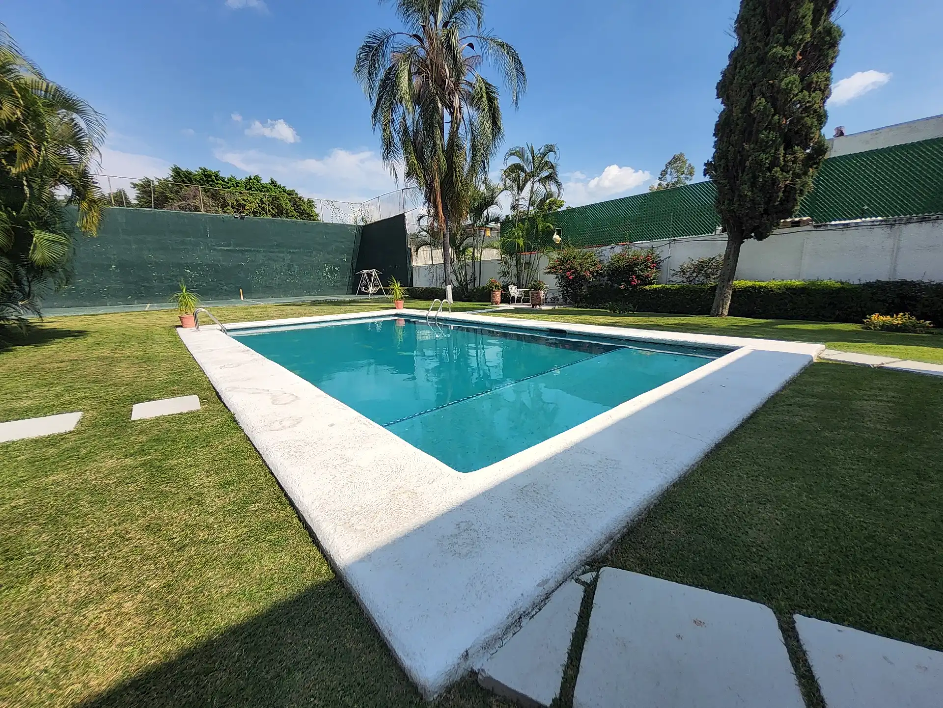 Residencia ideal para disfrutar del clima de Morelos, zona sur de Cuernavaca.