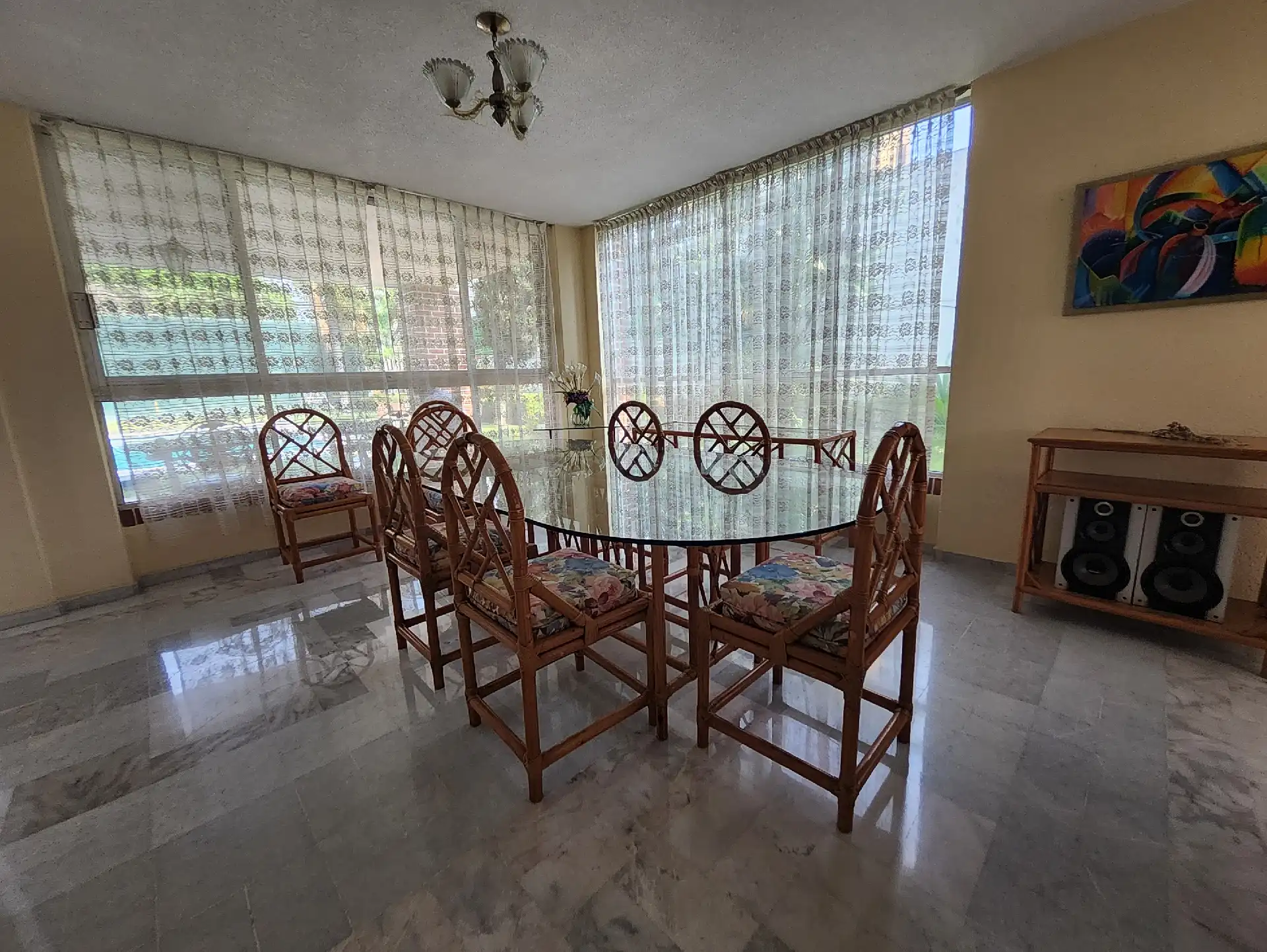 Residencia ideal para disfrutar del clima de Morelos, zona sur de Cuernavaca.