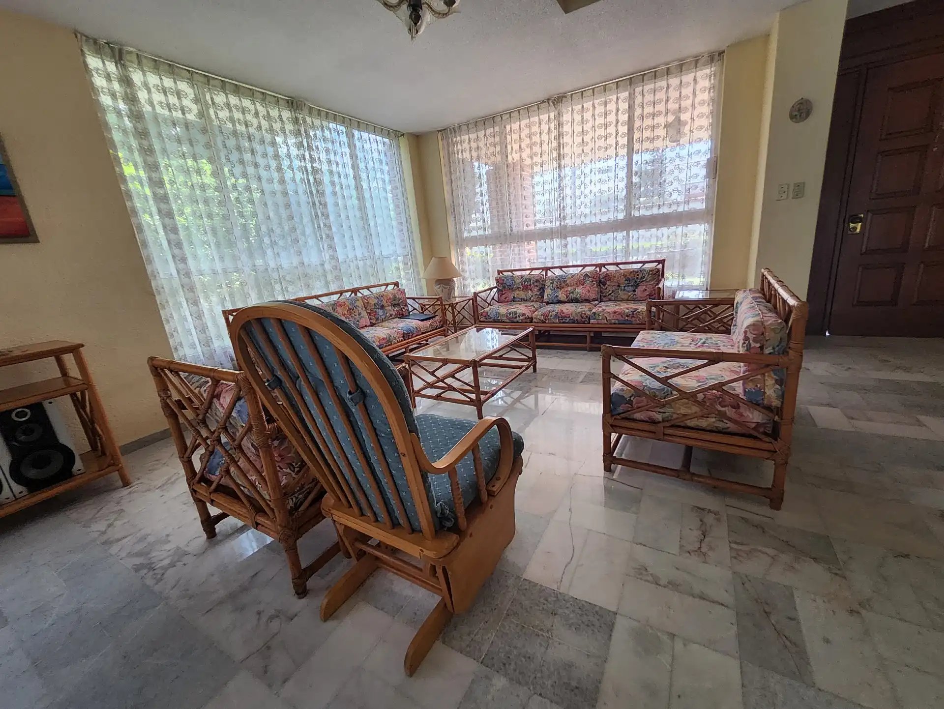 Residencia ideal para disfrutar del clima de Morelos, zona sur de Cuernavaca.