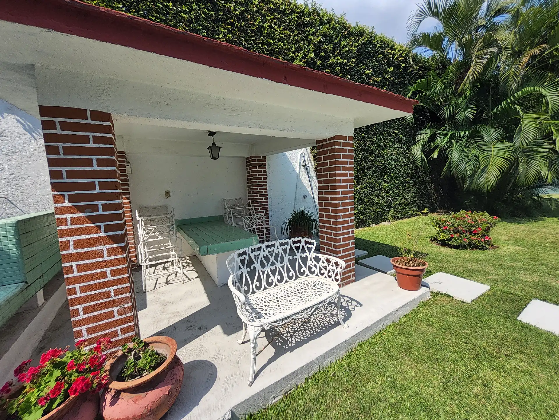 Residencia ideal para disfrutar del clima de Morelos, zona sur de Cuernavaca.