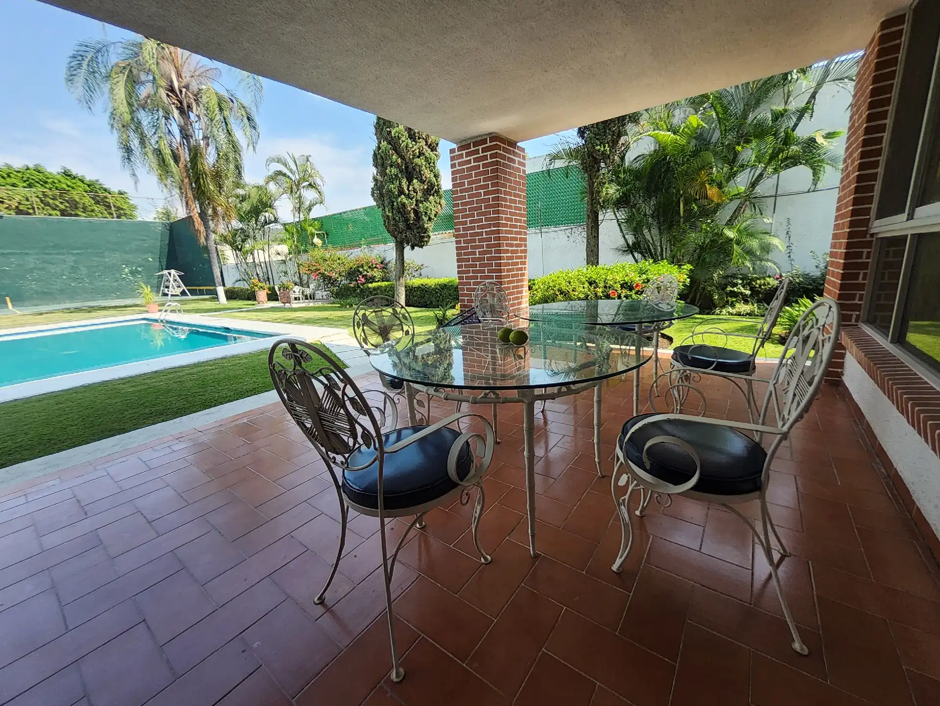 Residencia ideal para disfrutar del clima de Morelos, zona sur de Cuernavaca.