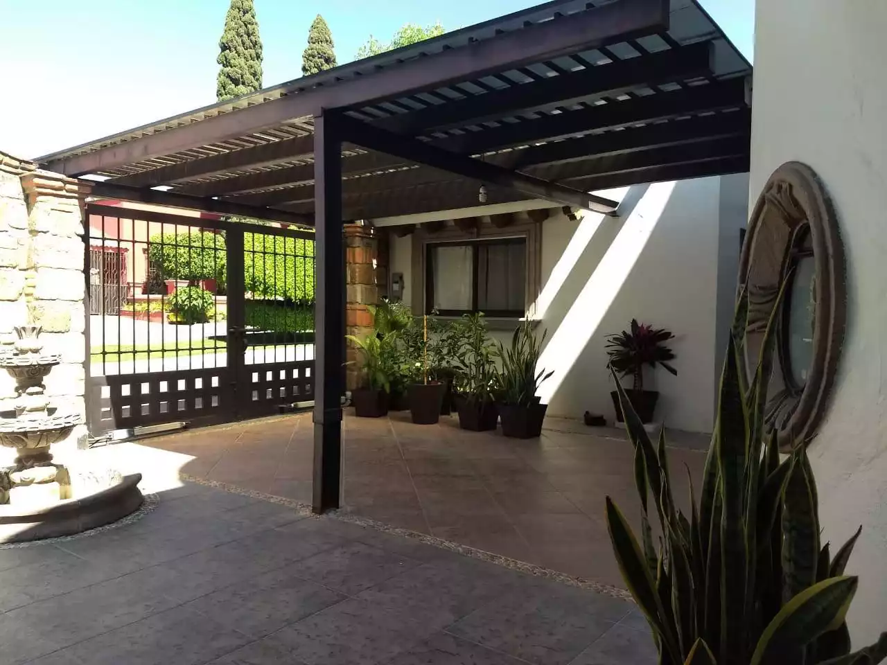 Casa en venta Taller en Lomas de Atzingo.