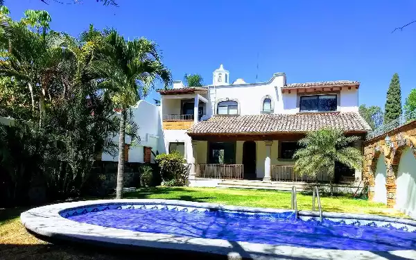 Casa en venta Taller en Lomas de Atzingo.