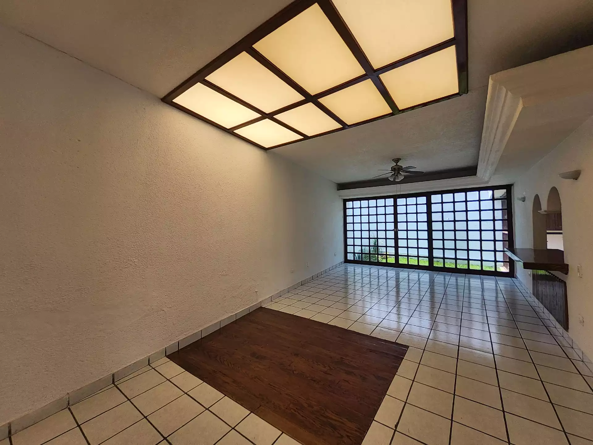 Casa en una planta con alberca en renta en Palmira.