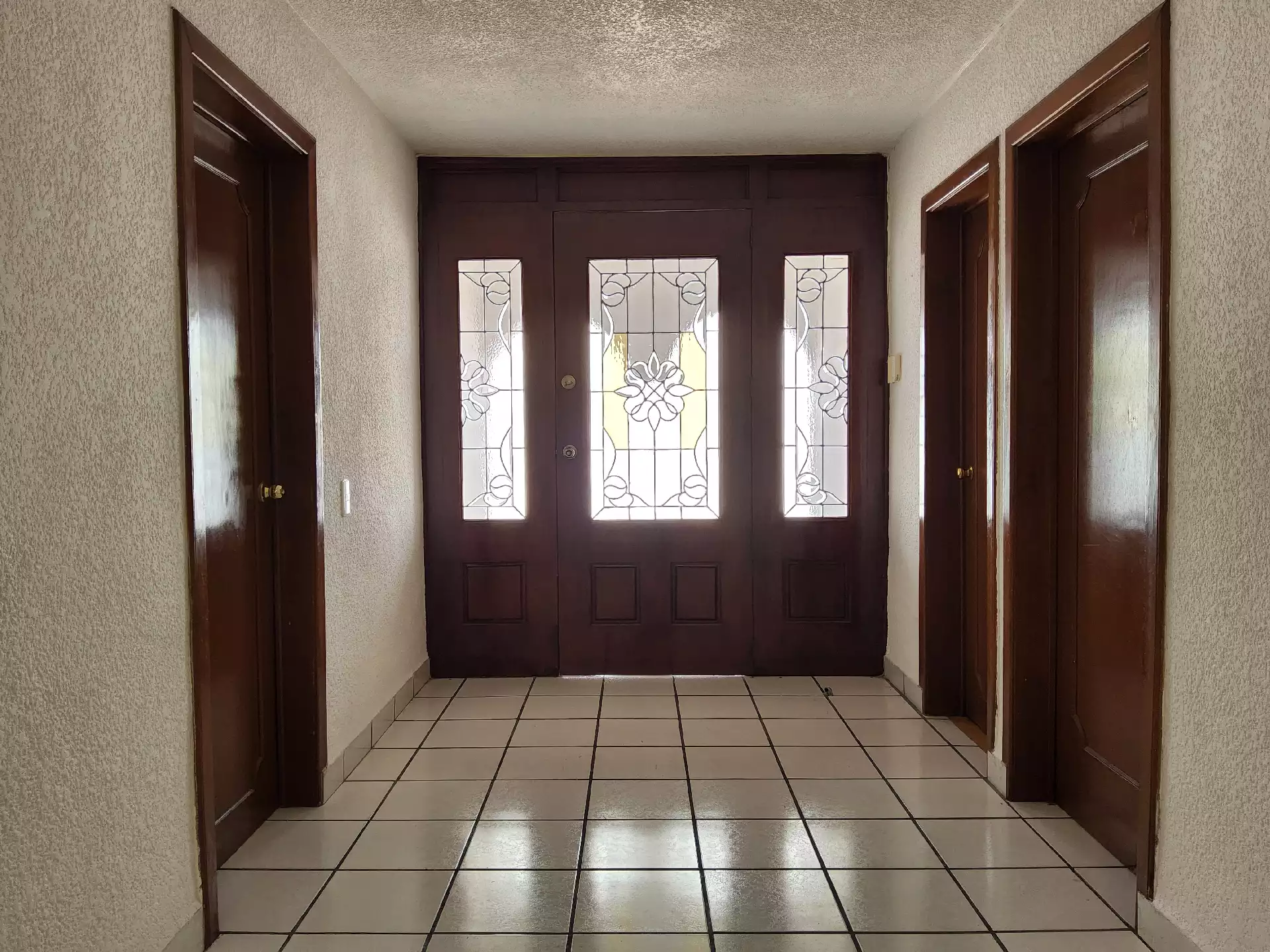 Casa en una planta con alberca en renta en Palmira.