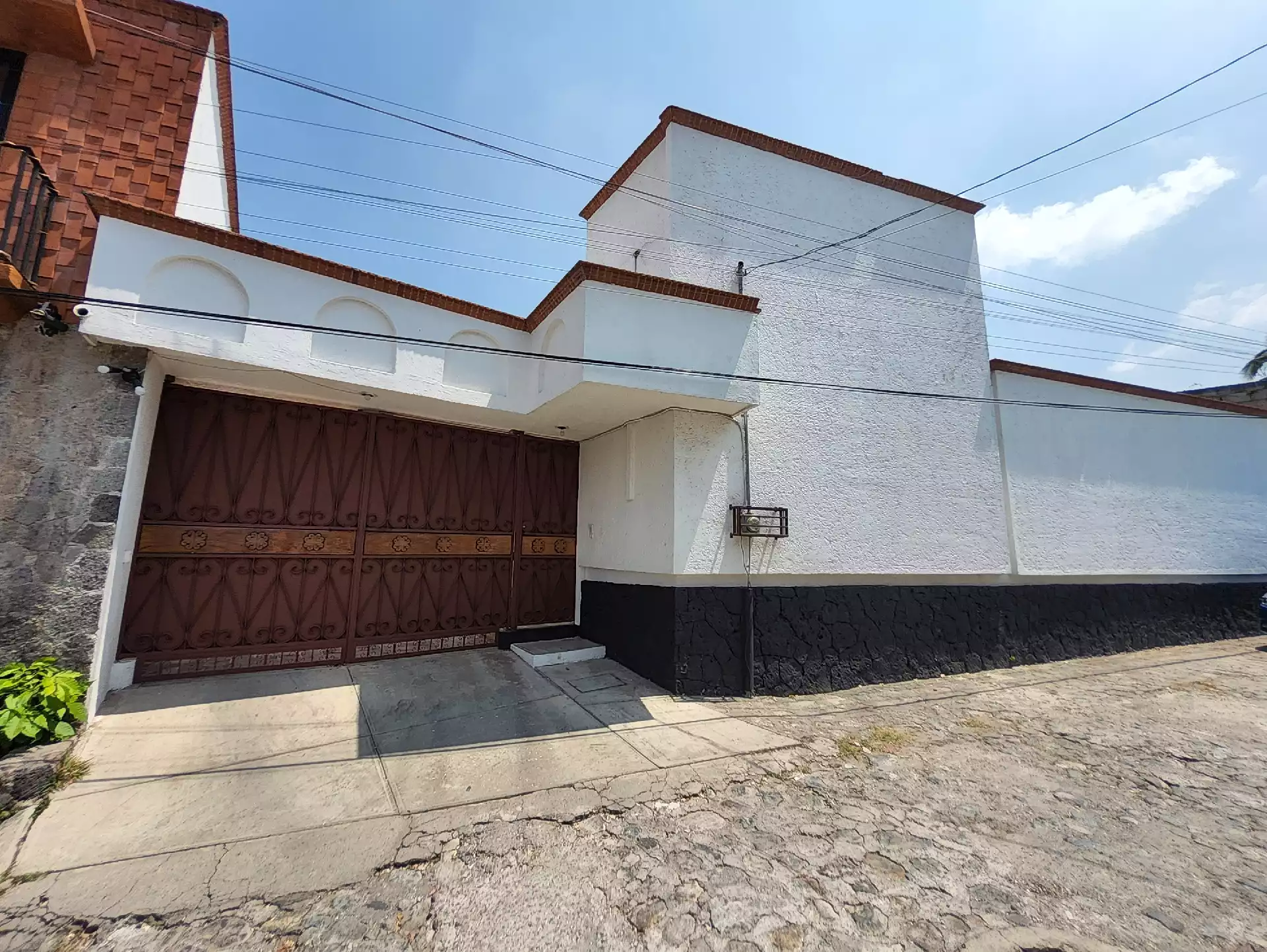 Casa en una planta con alberca en renta en Palmira.
