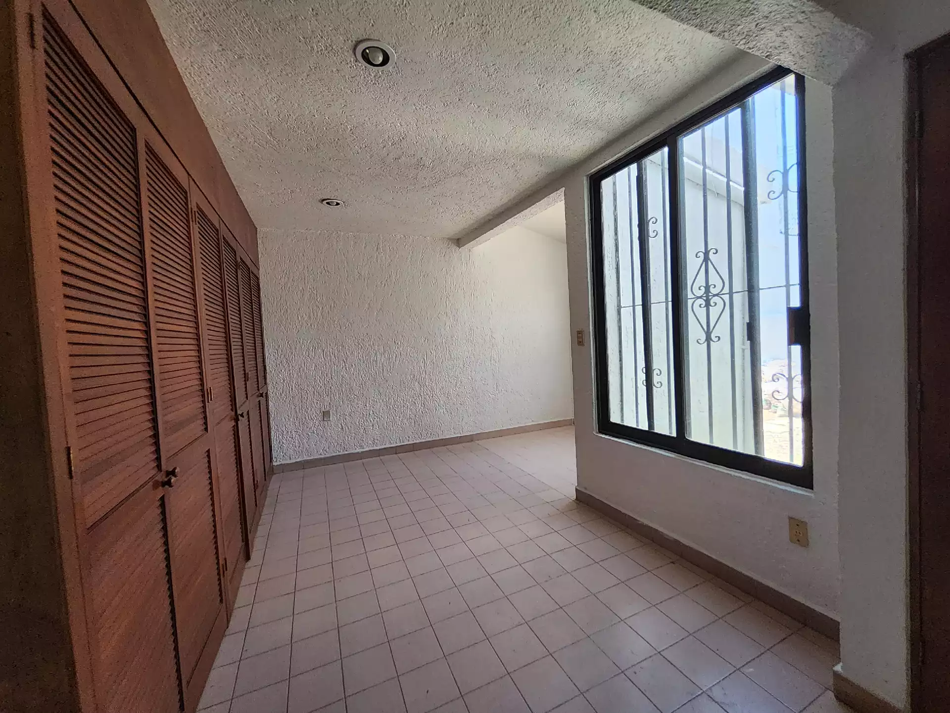 Casa en renta de 4 recámaras en Lomas de Cortés, Cuernavaca.