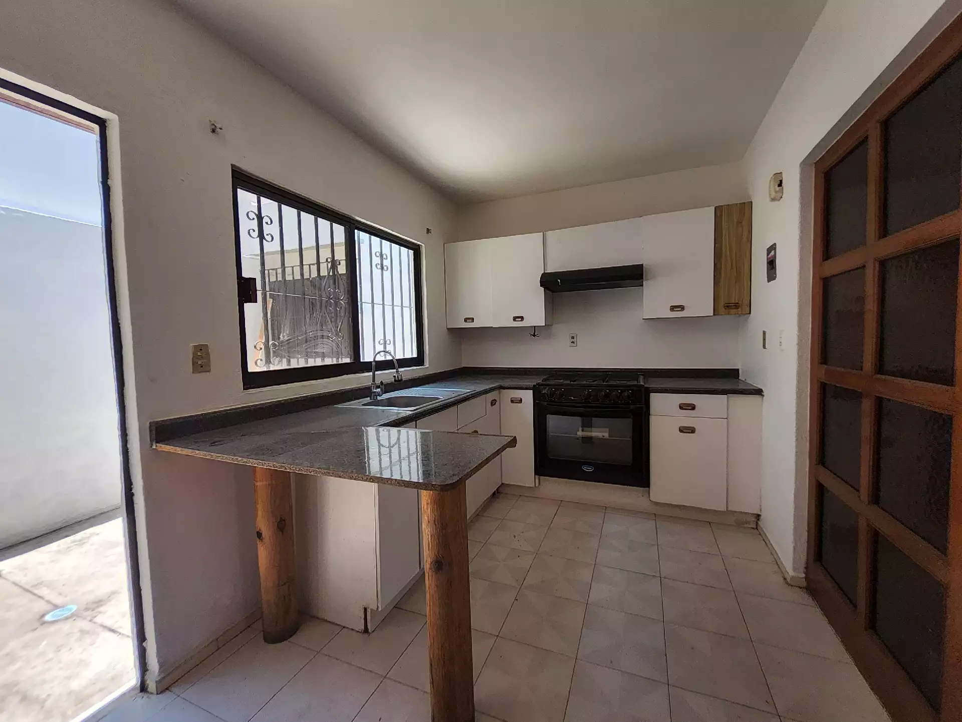 Casa en renta de 4 recámaras en Lomas de Cortés, Cuernavaca.