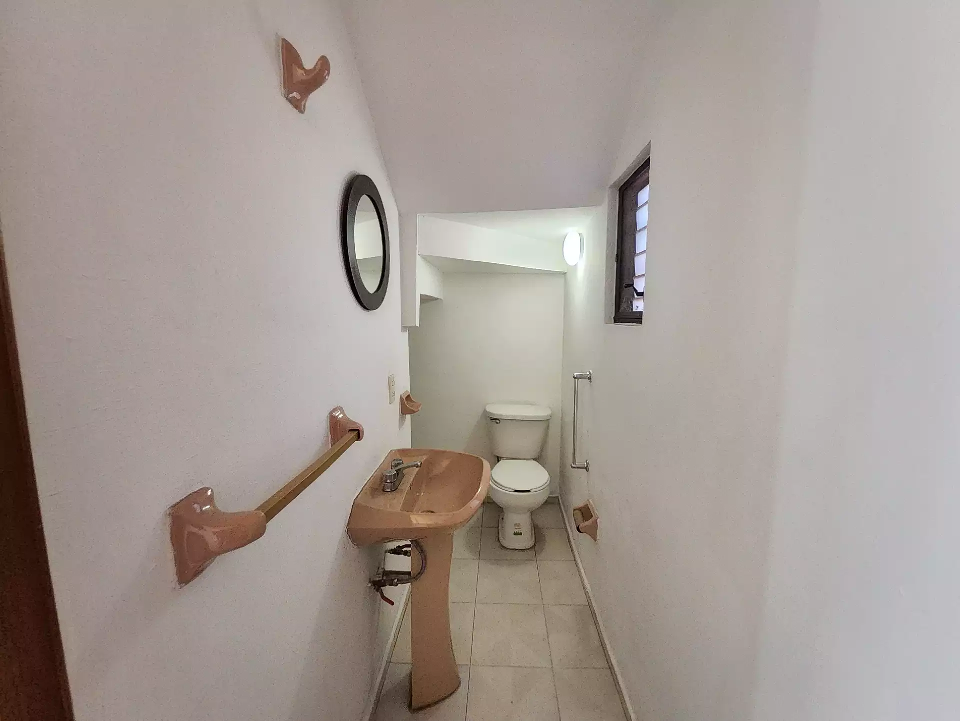 Casa en renta de 4 recámaras en Lomas de Cortés, Cuernavaca.
