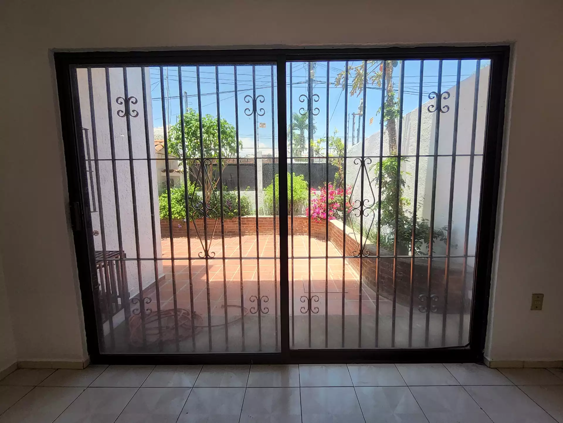 Casa en renta de 4 recámaras en Lomas de Cortés, Cuernavaca.