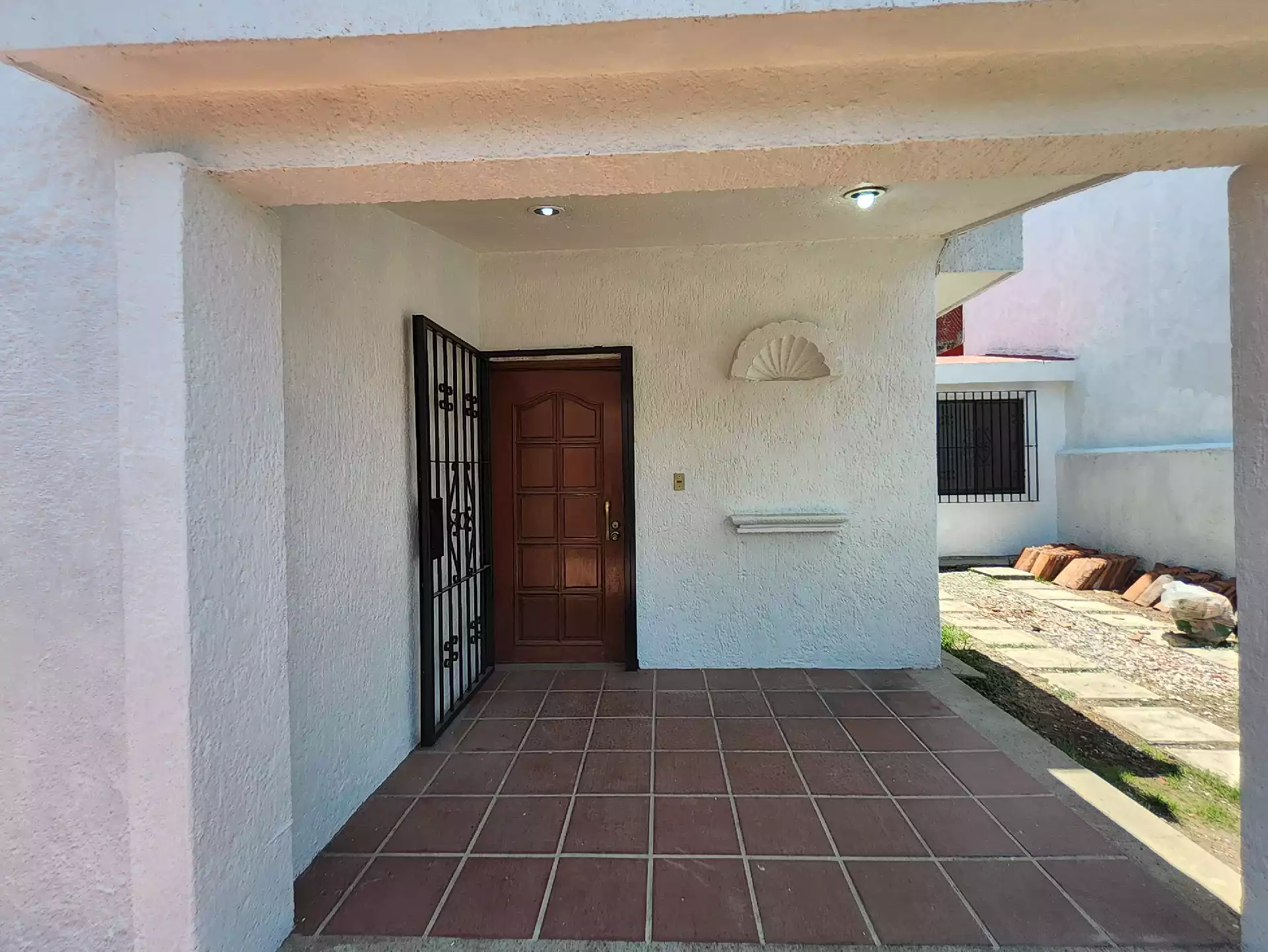 Casa en renta de 4 recámaras en Lomas de Cortés, Cuernavaca.