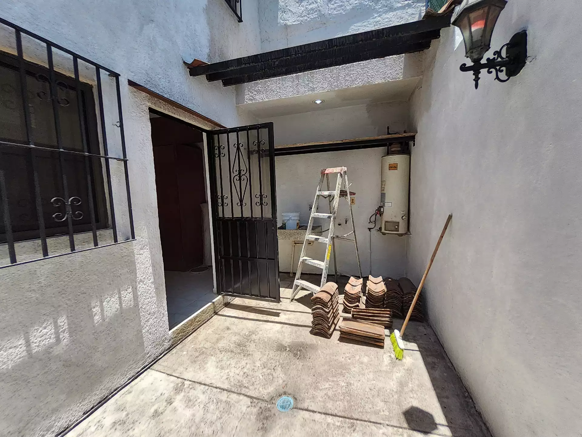 Casa en renta de 4 recámaras en Lomas de Cortés, Cuernavaca.