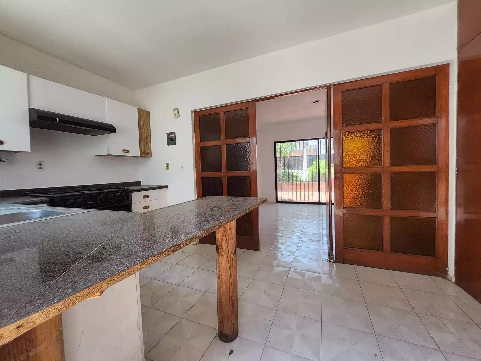Casa en renta de 4 recámaras en Lomas de Cortés, Cuernavaca.
