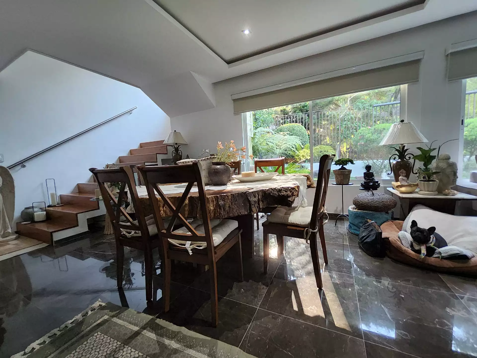 Residencia en venta en fraccionamiento privado al sur de Cuernavaca.