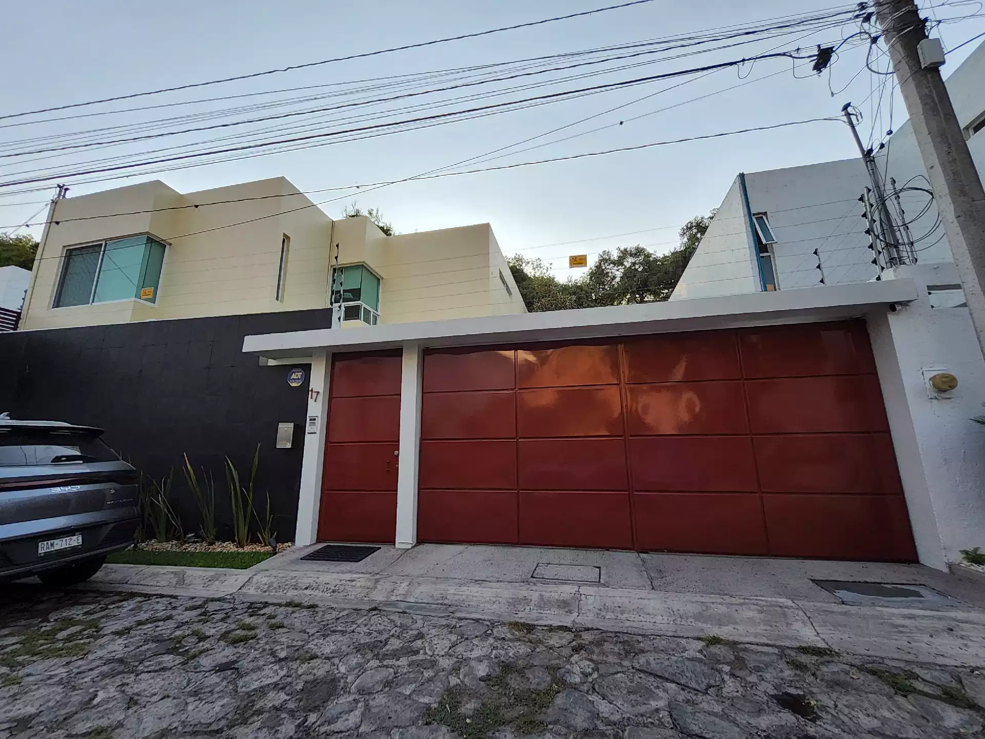 Residencia en venta en fraccionamiento privado al sur de Cuernavaca.
