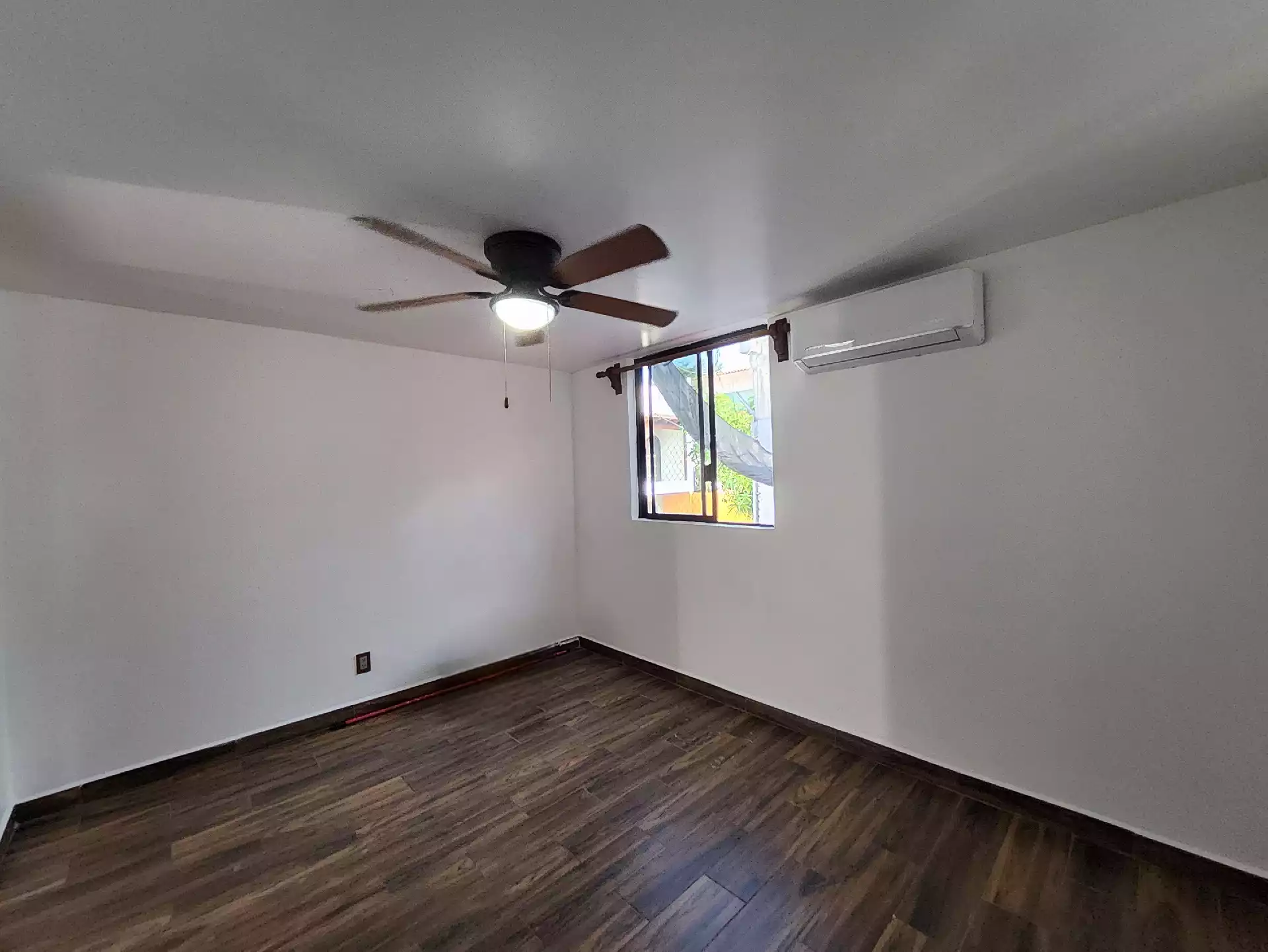 Casa en renta en privada dentro del fraccionamiento Junto al Río
