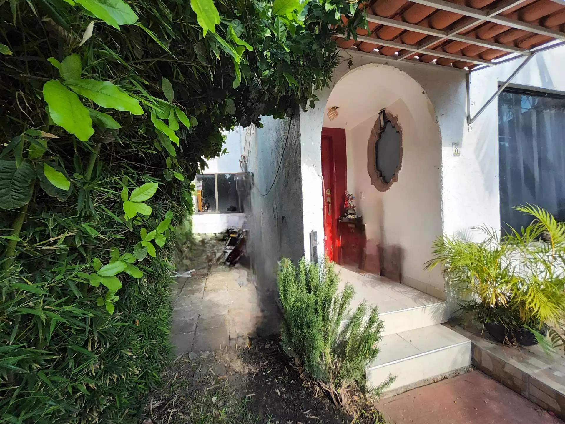 Casa en renta en privada dentro del fraccionamiento Junto al Río
