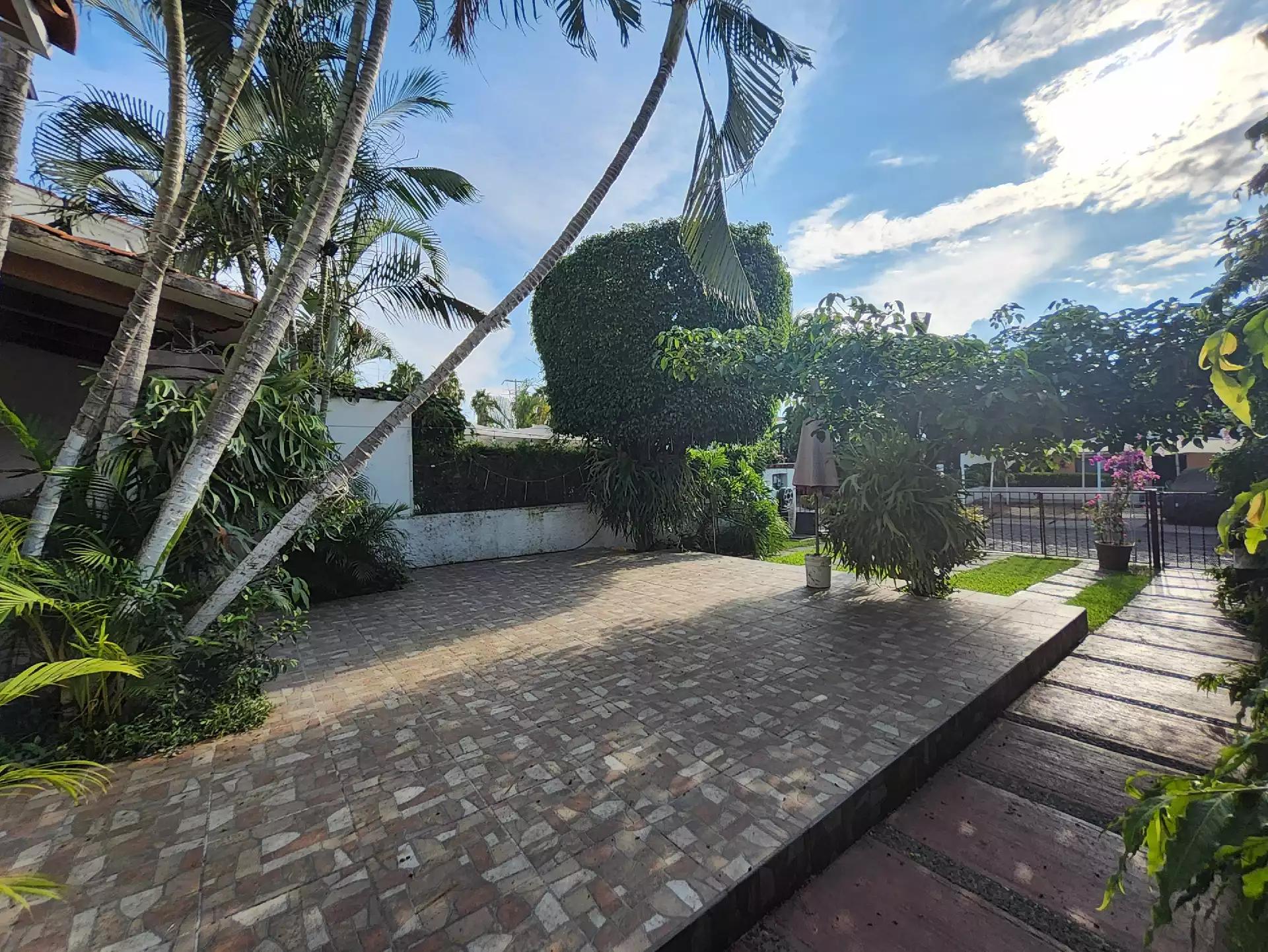 Casa en renta en privada dentro del fraccionamiento Junto al Río