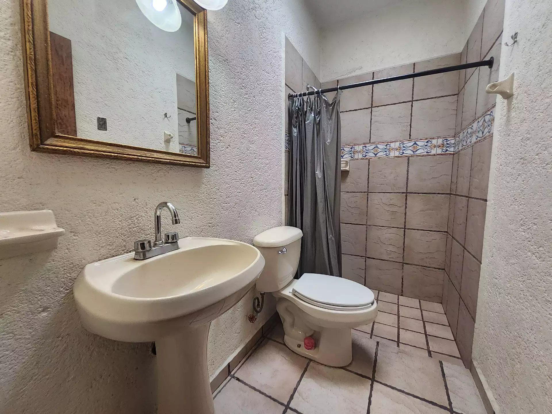 Bungalow en renta. Cerca del IMSS Plan de ayala