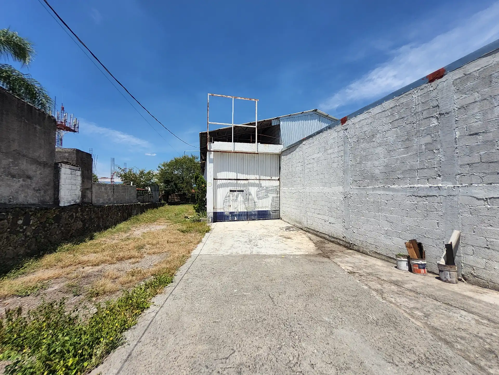 Bodega comercial en la 3 de Mayo, Zapata.