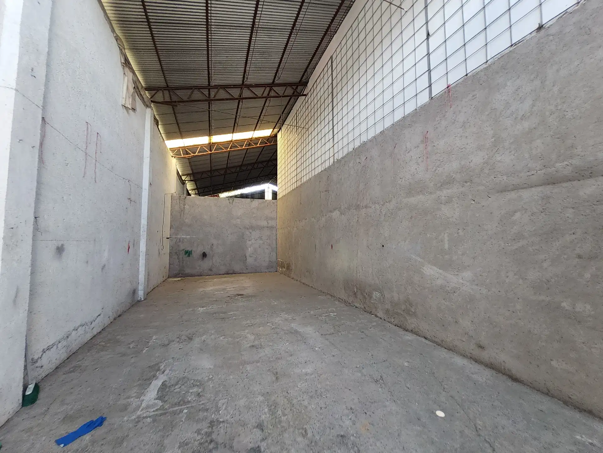 Bodega comercial en la 3 de Mayo, Zapata.